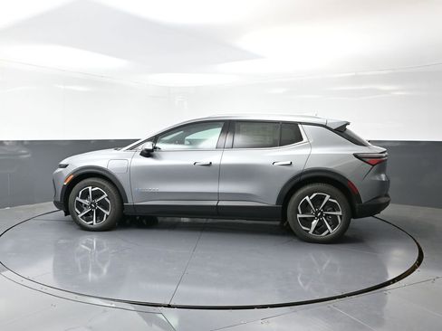 New 2026 Chevrolet Equinox EV LT image 8