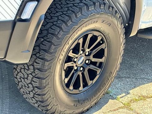 Used 2025 Ford F150 Raptor AWD/4WD image 15