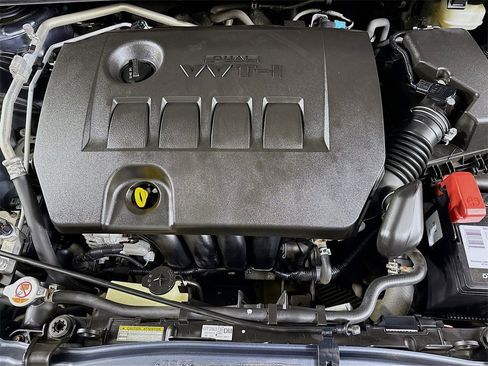 Used 2019 Toyota Corolla LE image 30