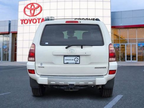 Used 2004 Toyota 4Runner SR5 RWD image 5