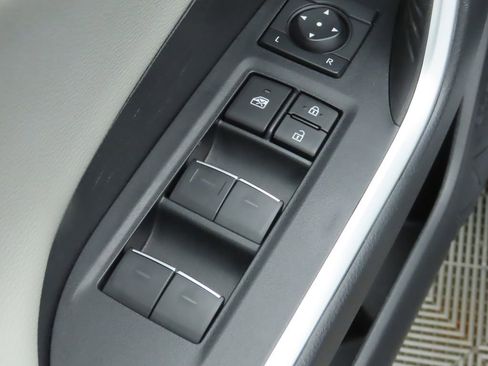 Used 2024 Toyota RAV4 Limited image 24