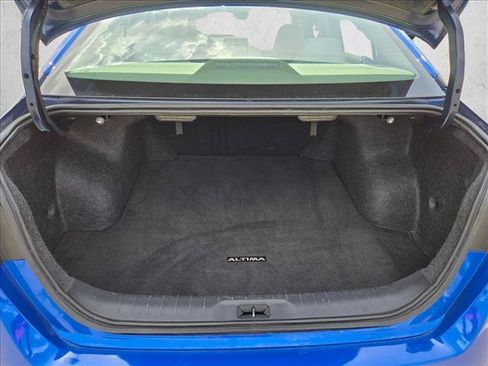 Used 2025 Nissan Altima 2.5 SV FWD image 6