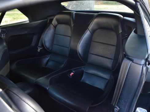 Used 2019 Ford Mustang Premium image 27