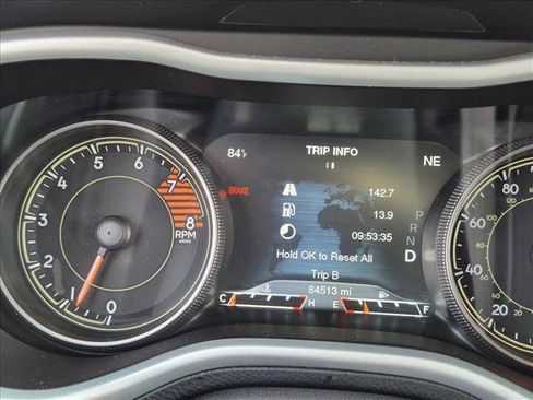 Used 2017 Jeep Cherokee Trailhawk w/ Comfort/Convenience Group AWD/4WD image 9
