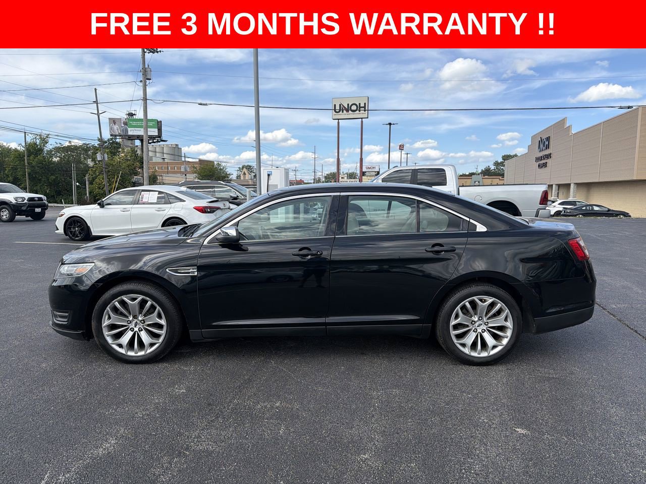 Used 2017 Ford Taurus Limited FWD image 27