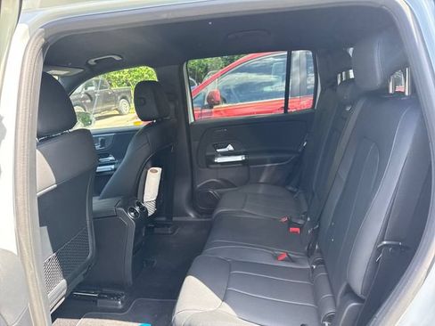 Used 2023 Mercedes-Benz EQB 300 4MATIC image 12