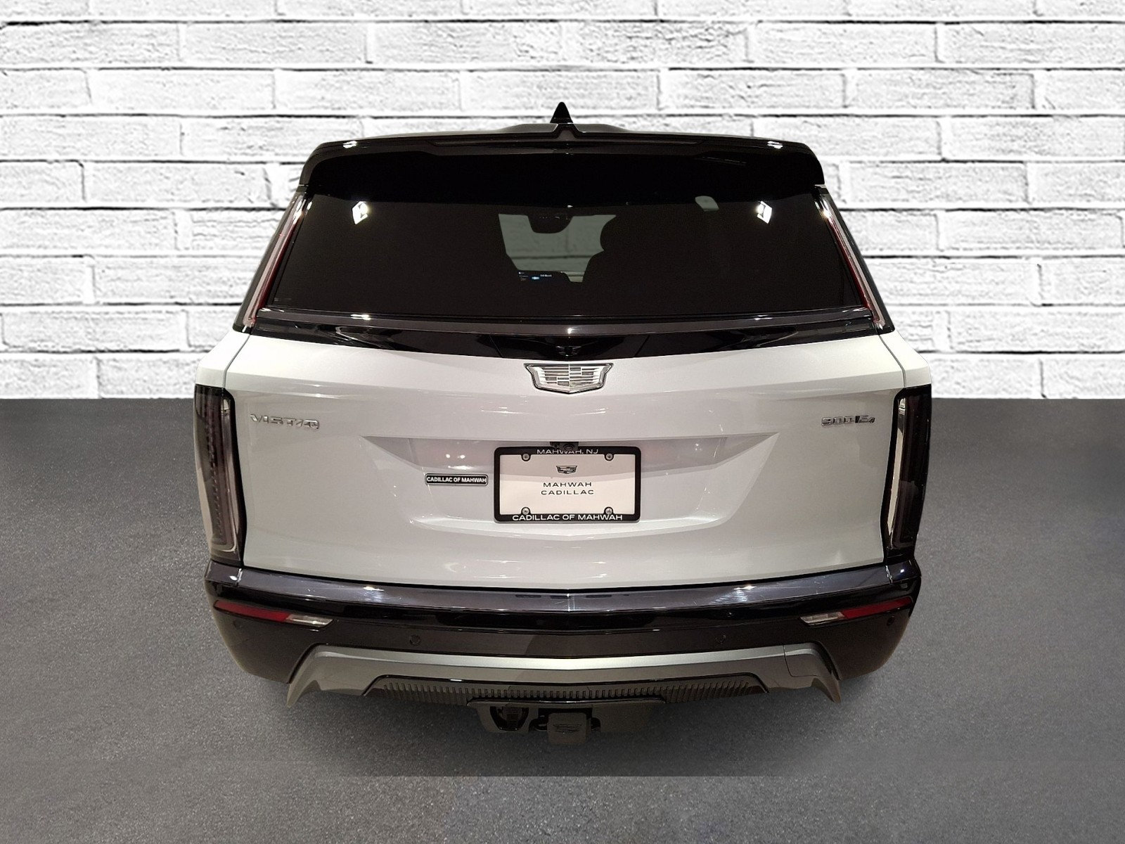 Used 2026 Cadillac Vistiq Sport w/ LPO, Floor Liner Package AWD/4WD image 6