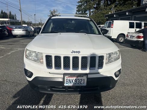 Used 2013 Jeep Compass Latitude image 2