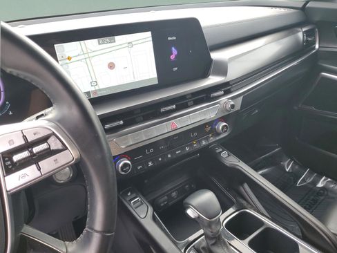 Certified 2025 Kia Telluride S image 25