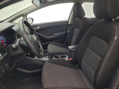 Used 2017 Kia Forte LX FWD image 17