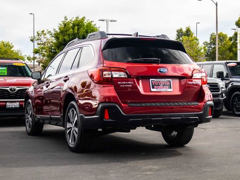 Used 2018 Subaru Outback 2.5i Limited AWD/4WD image 9