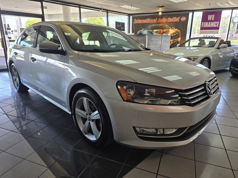 Used 2015 Volkswagen Passat 1.8T S image 3