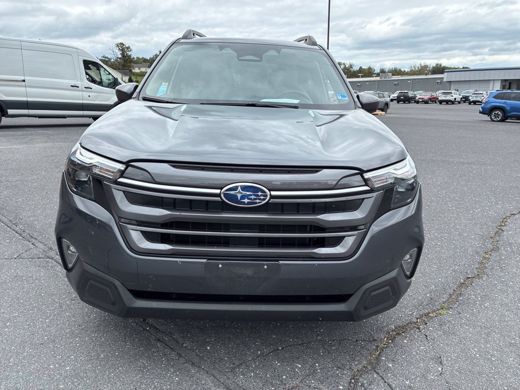 Certified 2025 Subaru Forester Premium AWD/4WD image 3