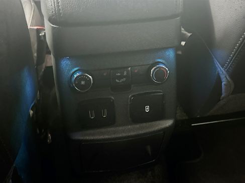 Used 2018 Ford Explorer Limited FWD image 27