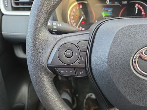 Used 2023 Toyota RAV4 XLE image 17
