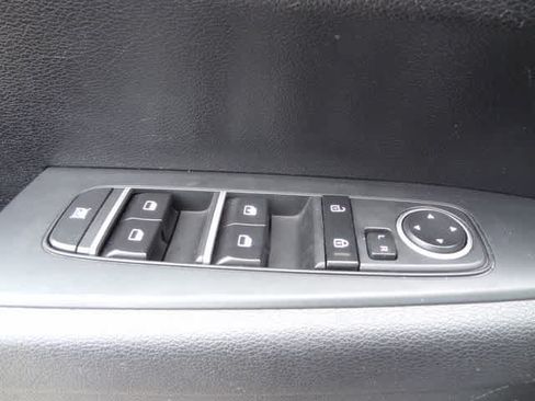 Used 2024 Kia Forte LXS FWD image 13
