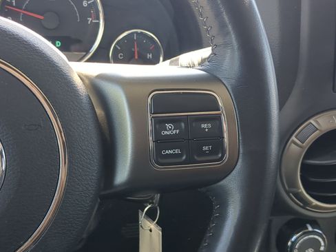 Used 2018 Jeep Wrangler Sport AWD/4WD image 20