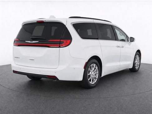 Used 2021 Chrysler Pacifica Touring-L w/ Premium & Safety Sphere Group FWD image 21