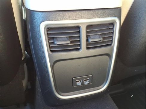 Used 2019 Chrysler 300 Touring w/ Driver Convenience Group image 22