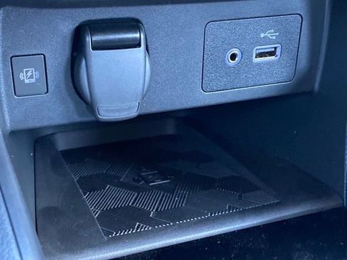 New 2025 Nissan Versa SV image 17