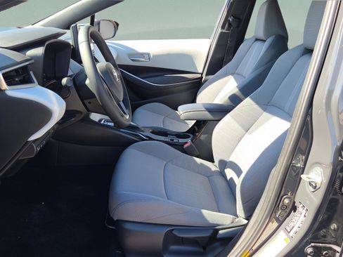 Certified 2025 Toyota Corolla SE image 12