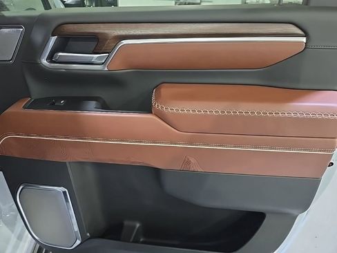 New 2026 GMC Sierra 3500 Denali Ultimate AWD/4WD image 11