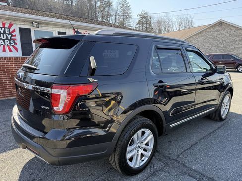 Used 2019 Ford Explorer XLT w/ Equipment Group 202A image 4