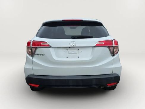Used 2018 Honda HR-V EX image 7