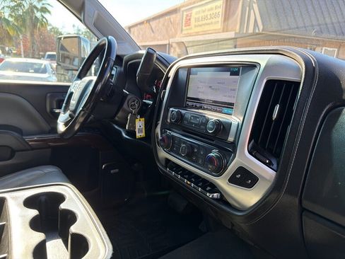 Used 2019 GMC Sierra 2500 SLT w/ Duramax Plus Package AWD/4WD image 25