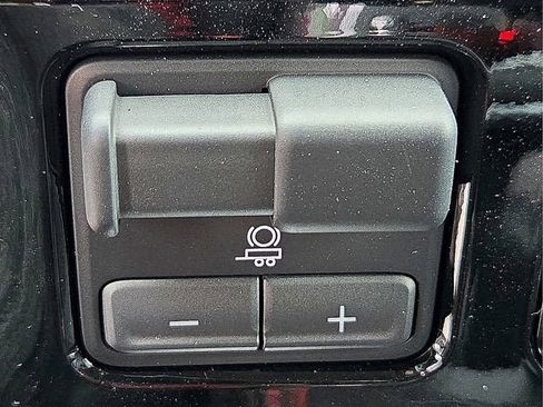 New 2024 Chevrolet Silverado 1500 LTZ w/ Technology Package AWD/4WD image 20