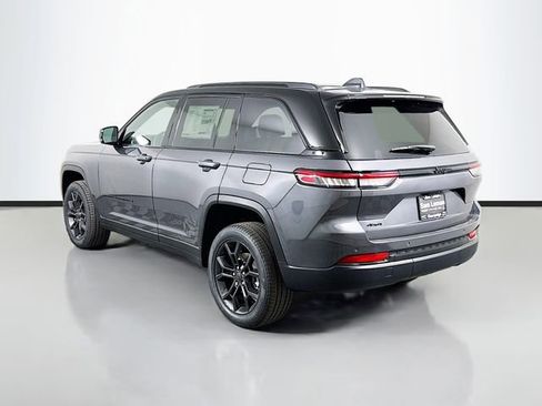 New 2025 Jeep Grand Cherokee Limited image 5