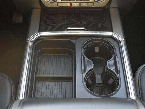 Used 2019 Ford F350 Platinum w/ Platinum Ultimate Package image 22