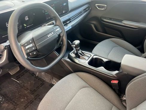 Used 2025 Kia K4 image 10