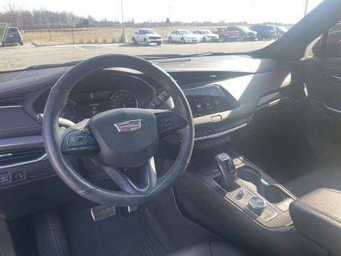 Used 2019 Cadillac XT4 Sport w/ Cold Weather Package image 10