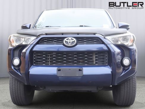 Used 2015 Toyota 4Runner SR5 Premium image 2