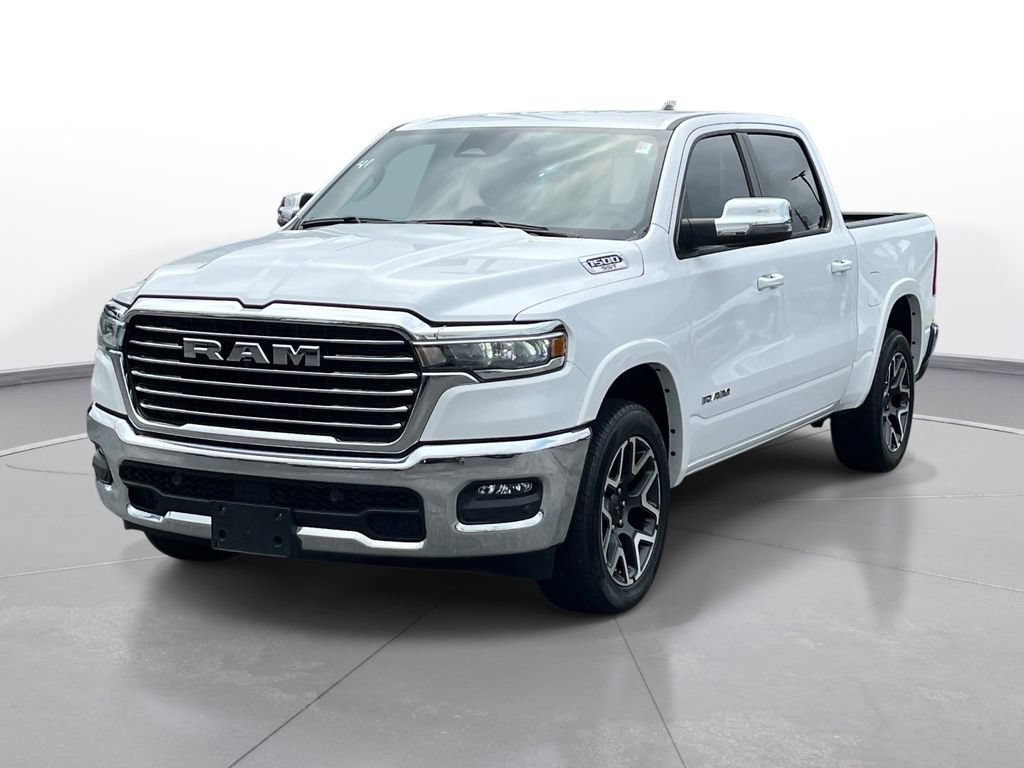 Used 2025 RAM 1500 Laramie AWD/4WD image 9