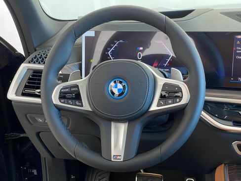 New 2026 BMW X5 xDrive50e w/ M Sport Package AWD/4WD image 17
