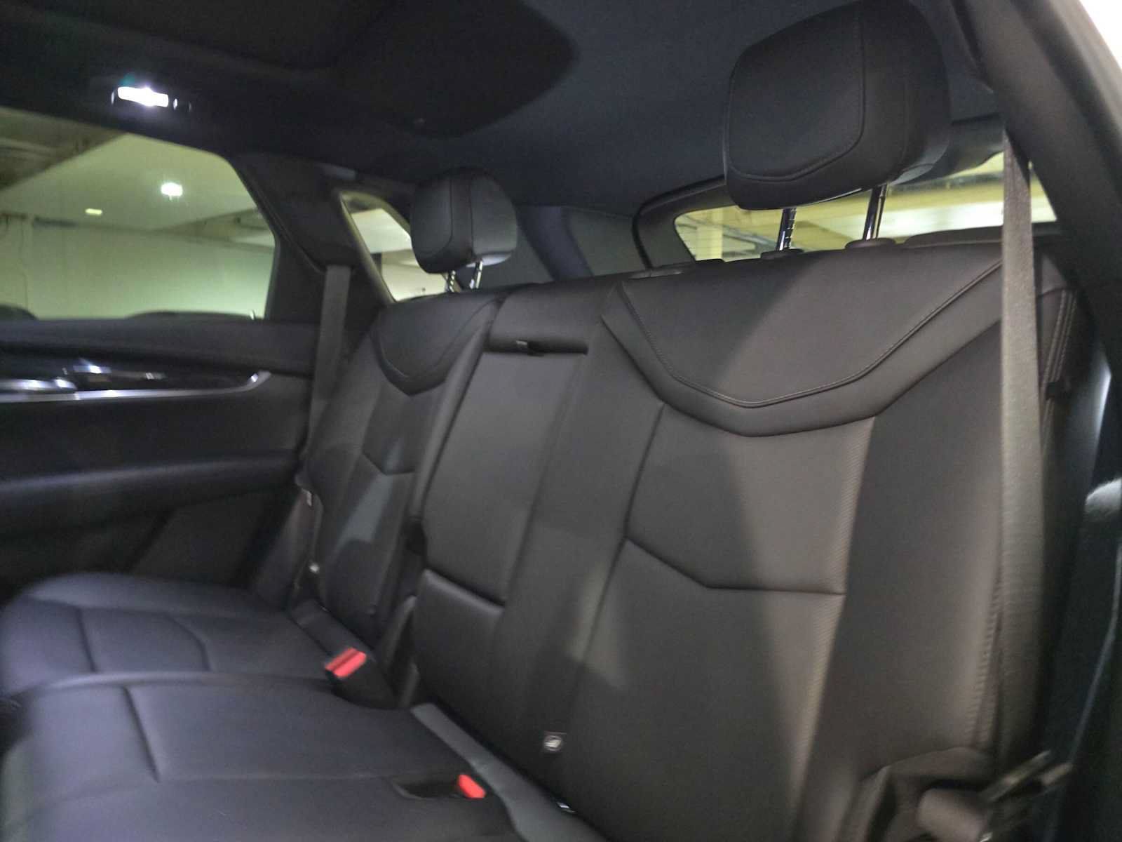 Used 2021 Cadillac XT5 Premium Luxury FWD image 17