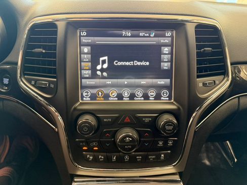 Used 2018 Jeep Grand Cherokee Trailhawk AWD/4WD image 46