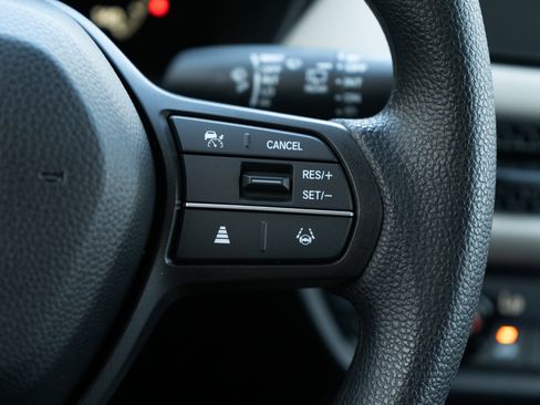 Certified 2026 Honda HR-V LX image 21