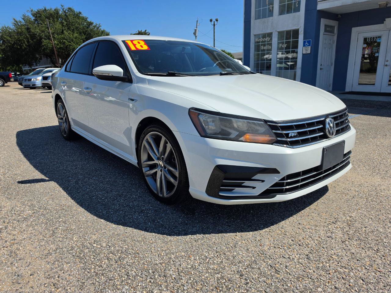 Used 2018 Volkswagen Passat 2.0T R-Line FWD image 7