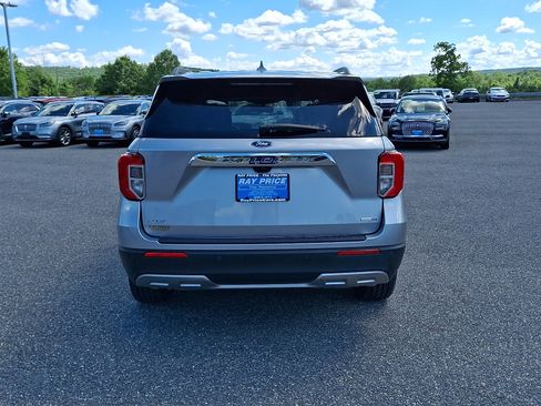 Used 2020 Ford Explorer XLT w/ Equipment Group 202A AWD/4WD image 6