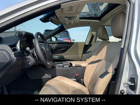 Used 2020 Lexus ES 300h w/ Accessory Package 2 image 6