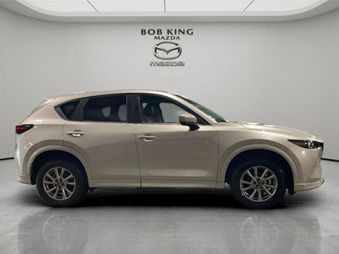 Used 2025 MAZDA CX-5 AWD 2.5 S w/ Preferred Package image 6