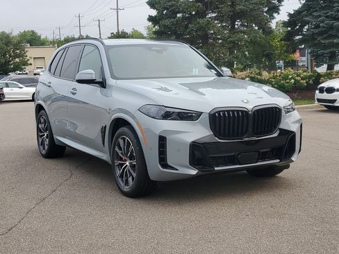 New 2026 BMW X5 xDrive40i w/ M Sport Package AWD/4WD image 7