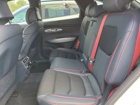 Used 2023 Genesis GV70 2.5T w/ Sport Prestige Package AWD/4WD image 9
