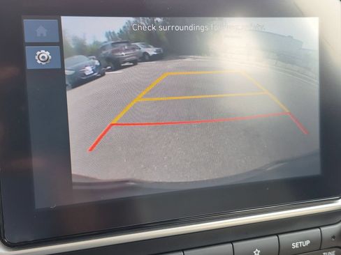 Certified 2023 Hyundai Venue SEL FWD image 22