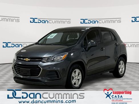 Used 2019 Chevrolet Trax LS FWD image 1