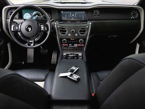 Certified 2019 Rolls-Royce Cullinan image 4