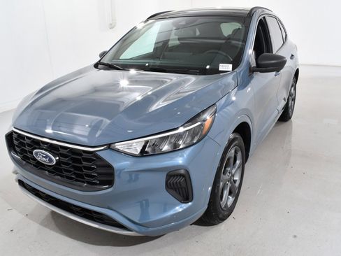 Used 2023 Ford Escape ST-Line w/ Tech Pack #1 image 2
